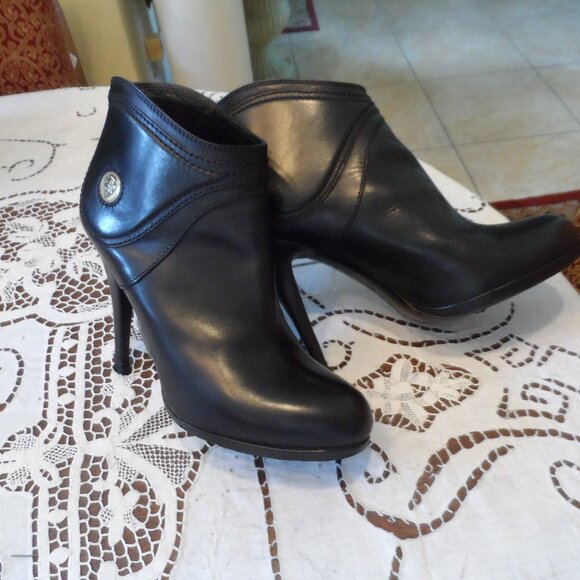 Gucci Black Calf Leather Ankle Boots Size 9M - Picture 1 of 16